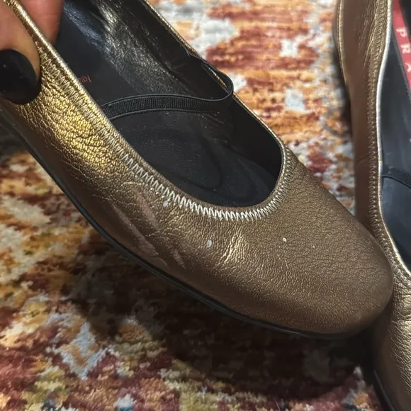 PRADA Bronze Leather Elastic Band Flat Shoes Prada Size 35