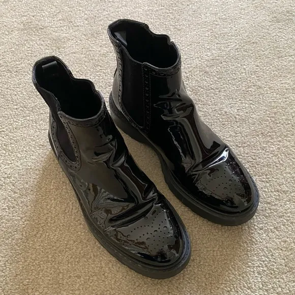 Prada Patent Leather Chelsea Chukka Platform Boots in Black Size 35.5