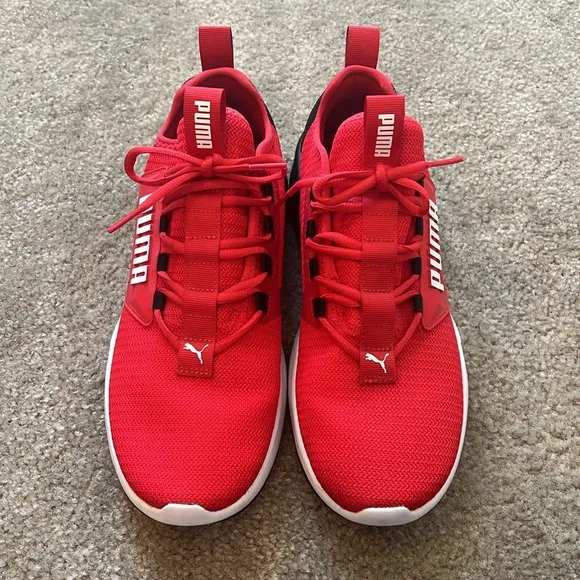 Puma Retaliate block athletic running shoes