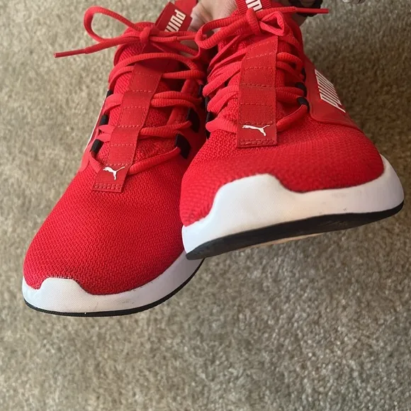 Puma Retaliate block athletic running shoes