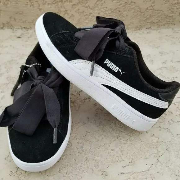 PUMA Smash V2 Ribbon Girls Suede Shoes in Black/White Size 12.5