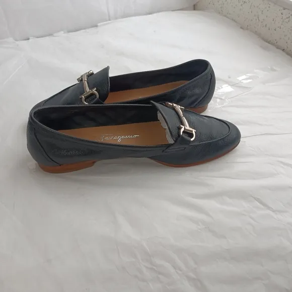 Recent Salvatore Ferragamo Horsebit Gancini  Leather Women's luxury Loafers 6M