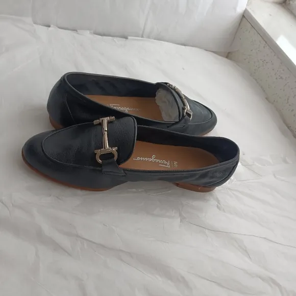 Recent Salvatore Ferragamo Horsebit Gancini  Leather Women's luxury Loafers 6M