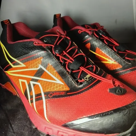 Reebok Gore Tex Crossfit Shoes Red Men’s size 9