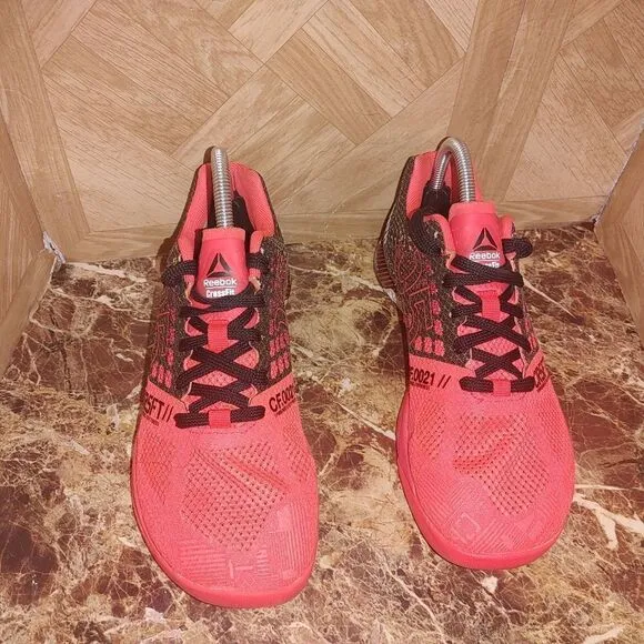 Reebok women's Crossfit CR5ft training shoes red size 8.    A76