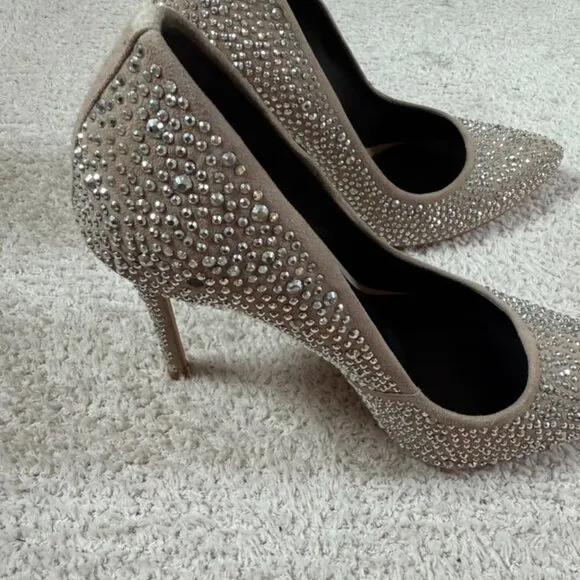 Reiss Marilyn Crystal Pointed Toe Heels Neutral Sz 37 US 7 New Defect Silver