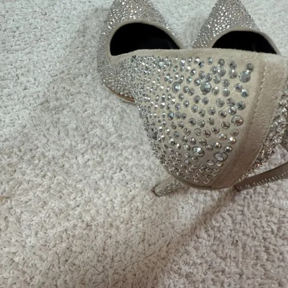 Reiss Marilyn Crystal Pointed Toe Heels Neutral Sz 37 US 7 New Defect Silver