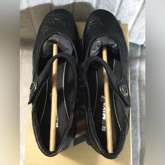 Romika Cassie 50 Mary Jane Flat Black EU 37 US 6 to 6.5