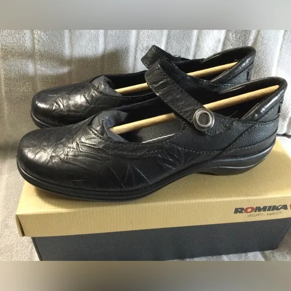 Romika Cassie 50 Mary Jane Flat Black EU 37 US 6 to 6.5