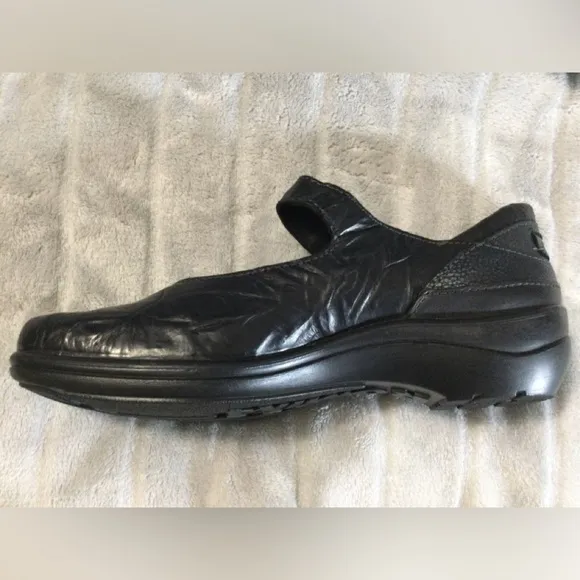 Romika Cassie 50 Mary Jane Flat Black EU 37 US 6 to 6.5