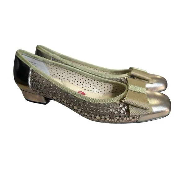 Ros Hommerson bronze Trisha metallic / patent leather flats in a size 9.5SS new