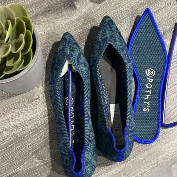 Rothys point emerald green snake size 6 woman’s flat shoes