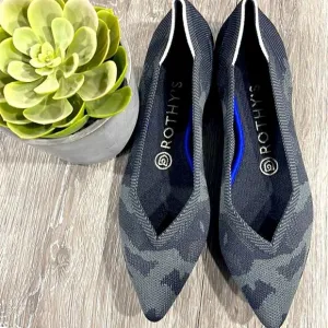 Rothys retired camouflage gray size 7 pointed f…