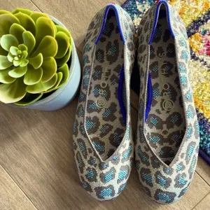 Rothy’s round toe size 6.5 gray blue spotted leopard print woman’s flat s…