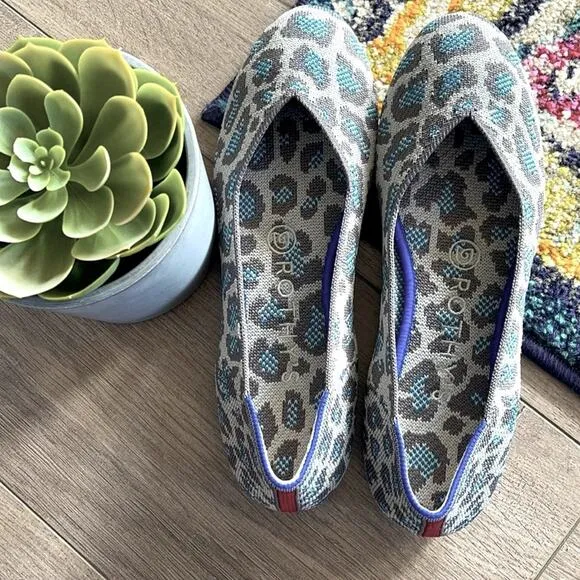 Rothy’s round toe size 6.5 gray blue spotted leopard print woman’s flat s…