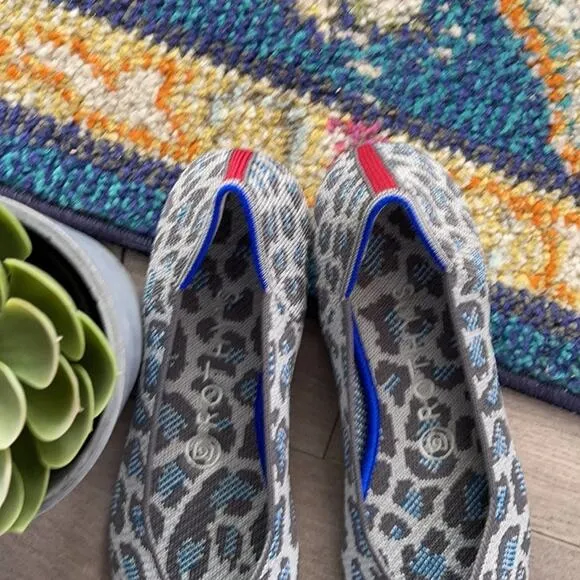 Rothy’s round toe size 6.5 gray blue spotted leopard print woman’s flat s…