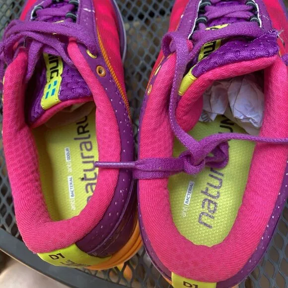 SALMING Running Shoes Distance  Women Anti Bacterial Odor Size 6.5 Floor Model