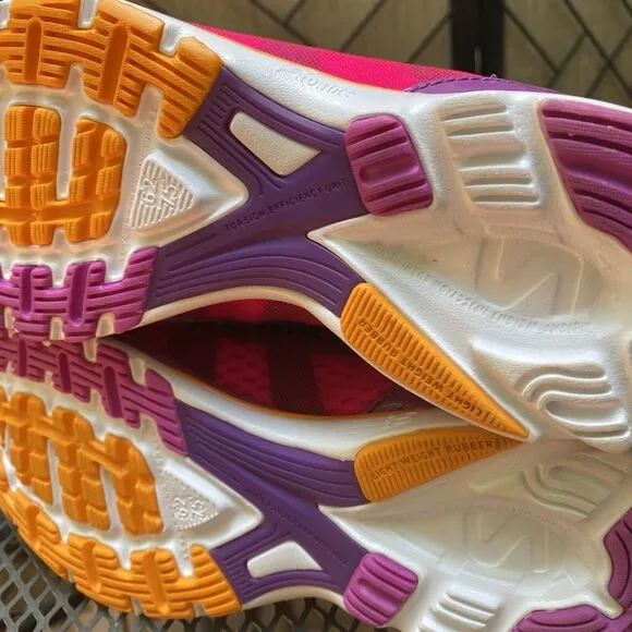 SALMING Running Shoes Distance  Women Anti Bacterial Odor Size 6.5 Floor Model
