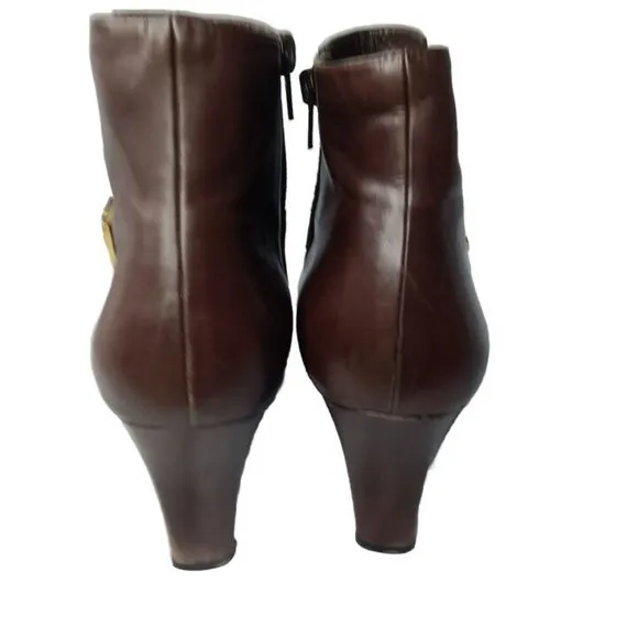 Salvatore Ferragamo Italy Brown Leather Ankle Boots Heels Sz 9.0 2A Narrow