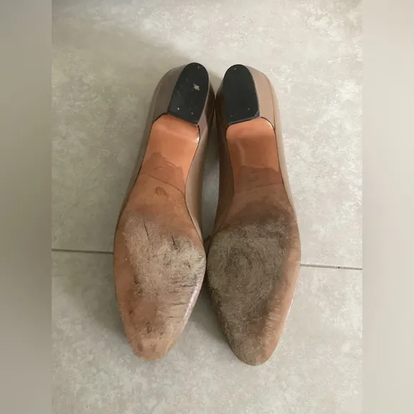SALVATORE FERRAGAMO tan shoes pumps Sz 10 Narrow EUC leather Italy