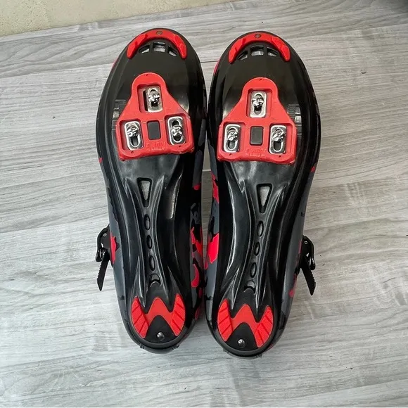 Santic Davee Bike Cycling Shoes Red Black Camo Men’s Size 12 with Bike Cleats