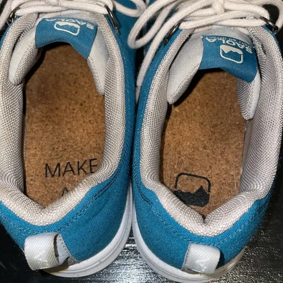 Saola Women Vegan Teal Blue Sneaker Size 10.  Excellent condition