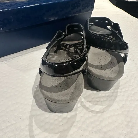 SAS Sunburst patent leather cutout sandals with small heal - used once