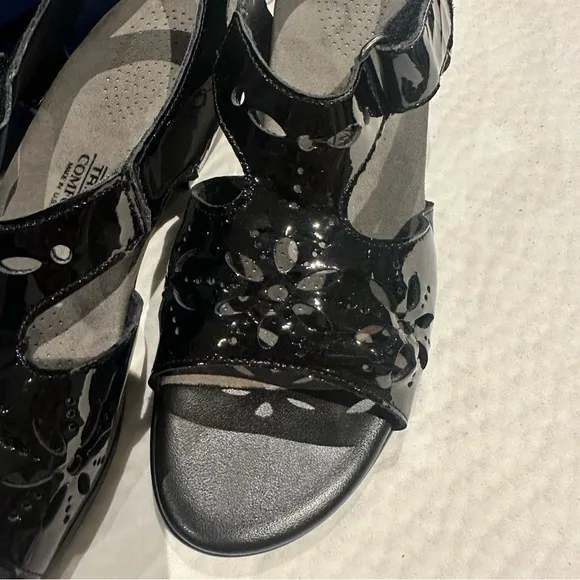 SAS Sunburst patent leather cutout sandals with small heal - used once