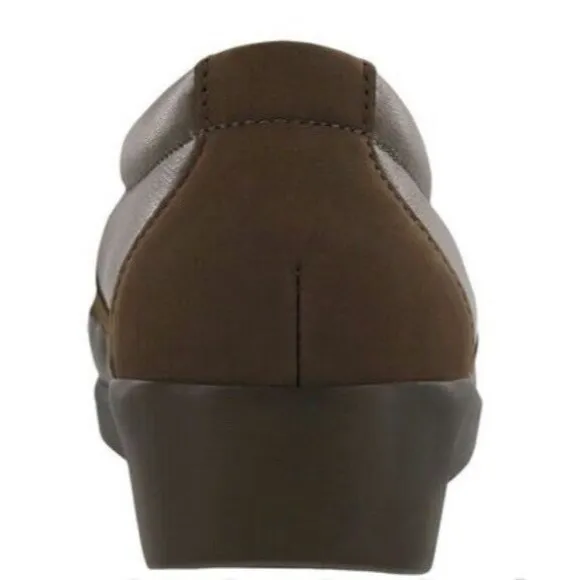 SAS Women's Shoes Dream Loafer Coffee 9 N Brand New In Box Retails 185.00