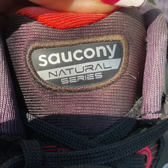 Saucony Kinvara 6 Running Shoes - Men's Size 12 - Black Gray