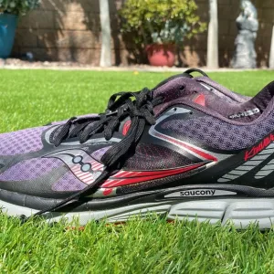 Saucony Kinvara 6 Running Shoes - Men's Size 12 - Black Gray