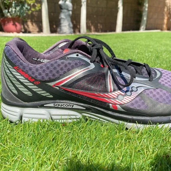 Saucony Kinvara 6 Running Shoes - Men's Size 12 - Black Gray