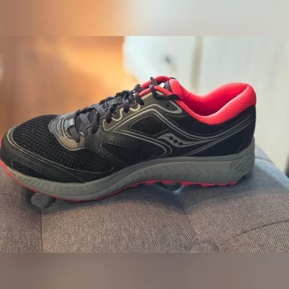 Saucony | Women's Versafoam Cohesion TR12 Trail Running Shoes Sneakers | 8.5