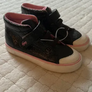 See Kai run Kids Black and Pink High-Top Shoes brand new