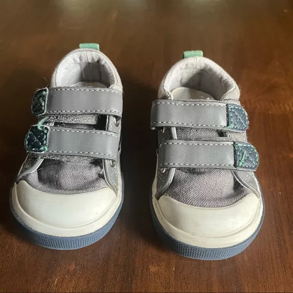 See Kai Run Russell Grey, Navy &amp; Green Shoes Size 4