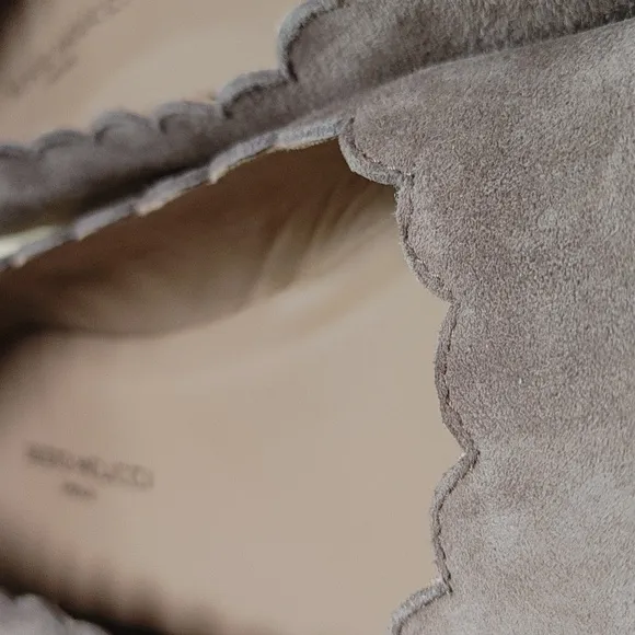 Sesto Meucci Firenze Scalloped Edge Taupe Suede Small Heel Slip-on Shoes 7M