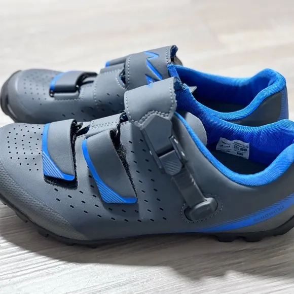 Shimano ME3 Cycling Shoes - Gray and Blue EU 40