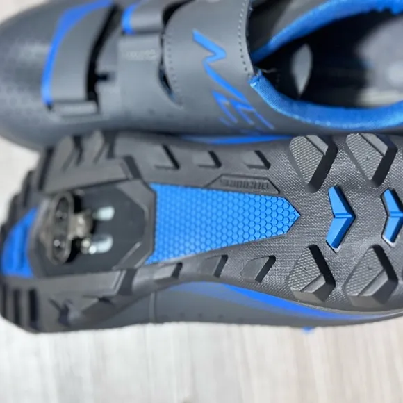 Shimano ME3 Cycling Shoes - Gray and Blue EU 40