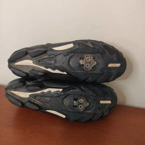 Shimano Mens Cycling Clip-in Shoes Black Size 42 (US 8.3) Hook &amp; Loop Closure