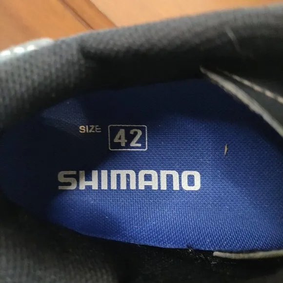 Shimano Mens Cycling Clip-in Shoes Black Size 42 (US 8.3) Hook &amp; Loop Closure
