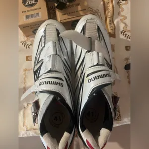 Shimano R315 Carbon Cycling Shoes