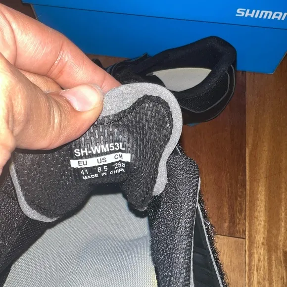 Shimano SH-WM53L women cycling shoes - size 8.5 NEW NEVER USED