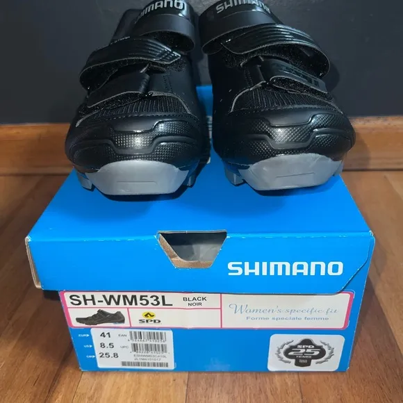 Shimano SH-WM53L women cycling shoes - size 8.5 NEW NEVER USED
