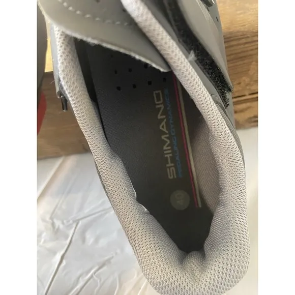 Shimano SHRP 201W- Cycling Shoes- E-Arc1 Red Clips-Eur Size 40 US-7.8-3-Bolt