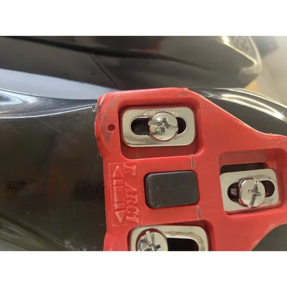 Shimano SHRP 201W- Cycling Shoes- E-Arc1 Red Clips-Eur Size 40 US-7.8-3-Bolt