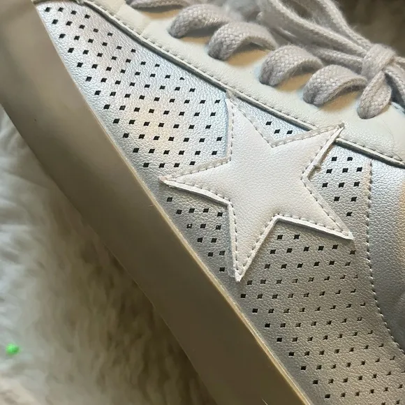 ShuShop Paula Sneakers Size 7.5