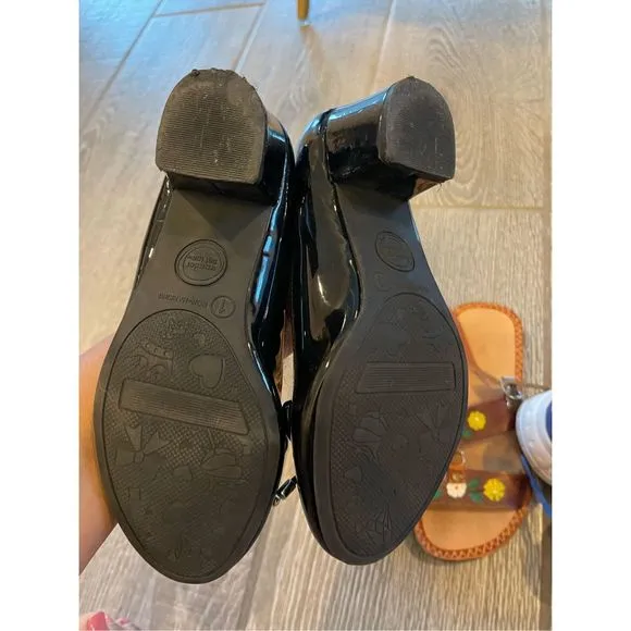 Size 1 Y Girl's Shoes Bundle