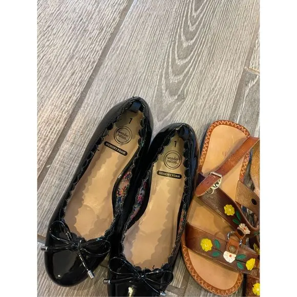 Size 1 Y Girl's Shoes Bundle