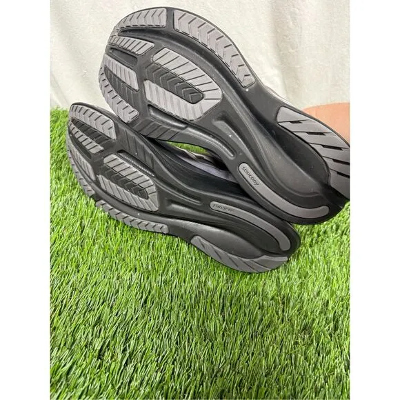 Size 12 - Saucony Ride 15 Charcoal Ember with box VERY CLEAN WORN once