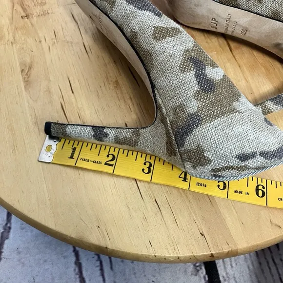 SJP Sarah Jessica Parker Shoes Womens sz 40.5 8 Cyrus Pointed Toe Camouflage